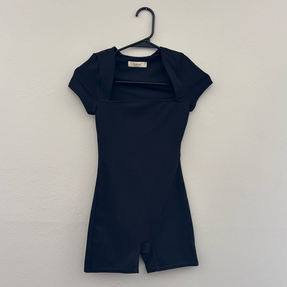 Qinsen Black Square Neck Bodysuit
